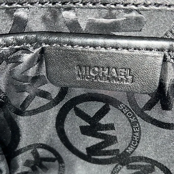 Michael Kors Large Hamilton Quilted Tote - Picture 6 of 10